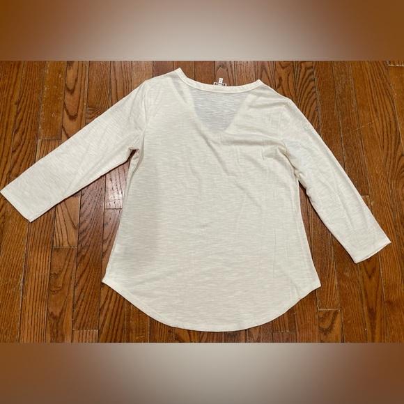 Cream V-Neck Blouse with Pink Graphic - Picture 9 of 9